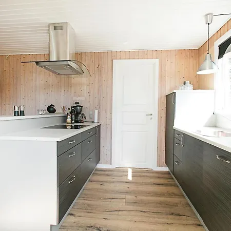 Cozy In Aakirkeby With Wifi *